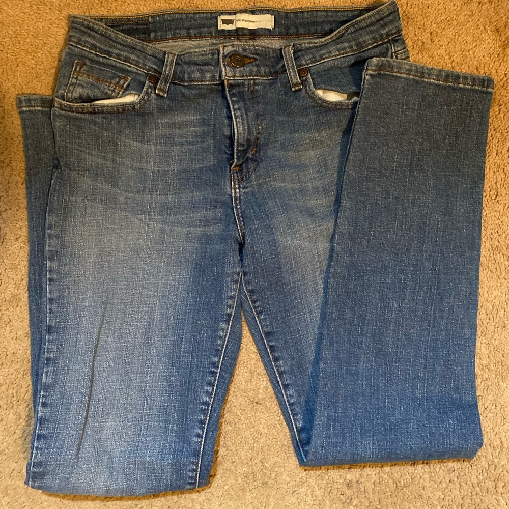 Levis mid-rise skinny Jeans